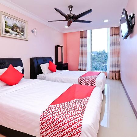 Oyo 714 Arina Hotel Bangi Kültér fotó