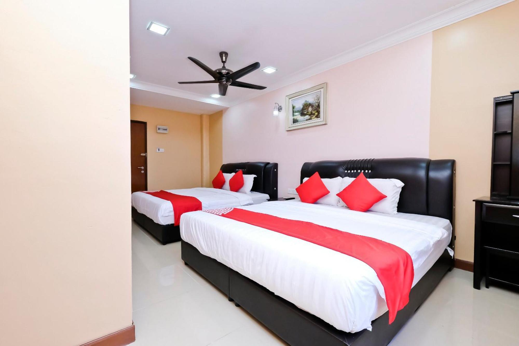 Oyo 714 Arina Hotel Bangi Kültér fotó