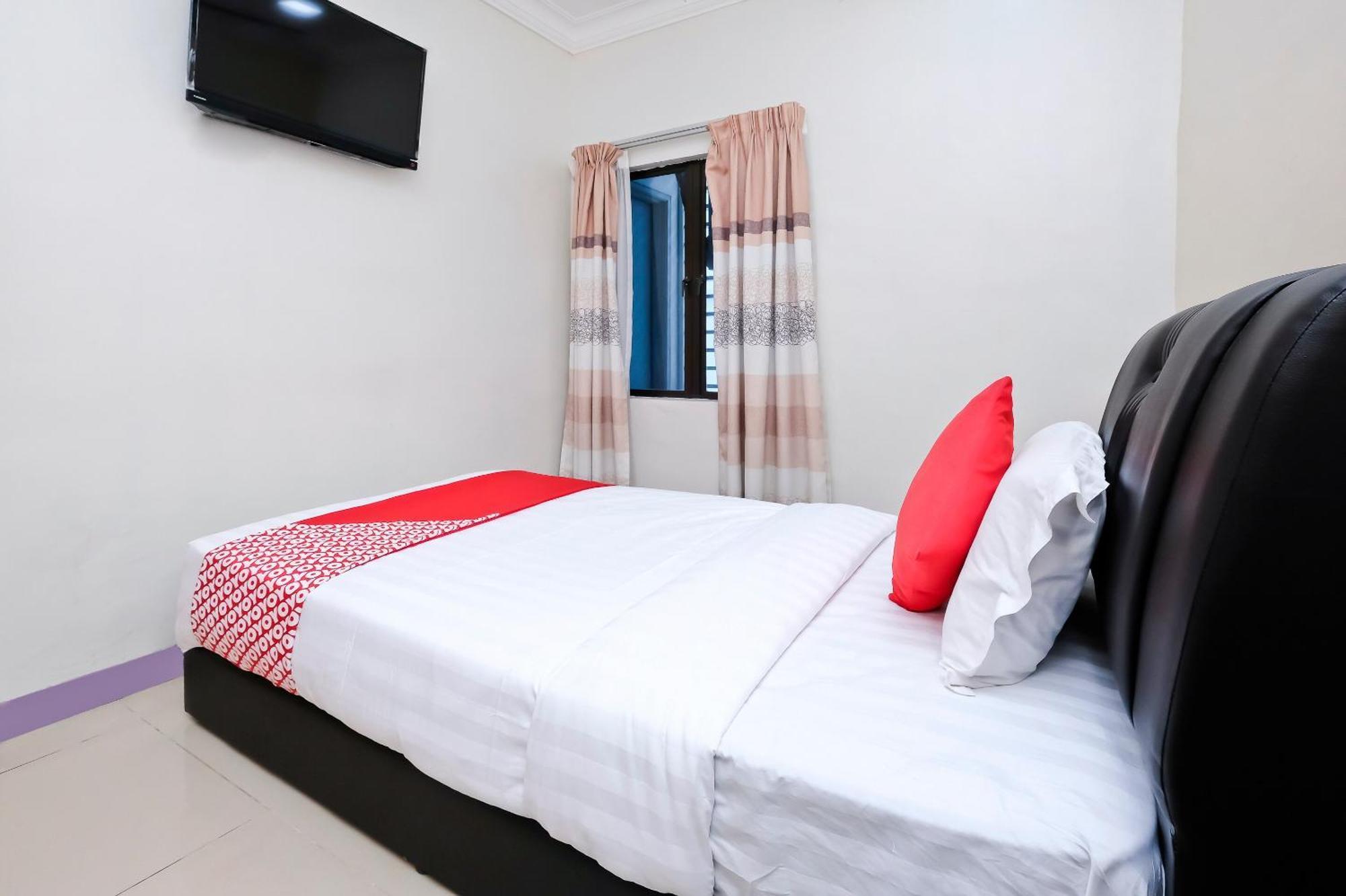 Oyo 714 Arina Hotel Bangi Kültér fotó