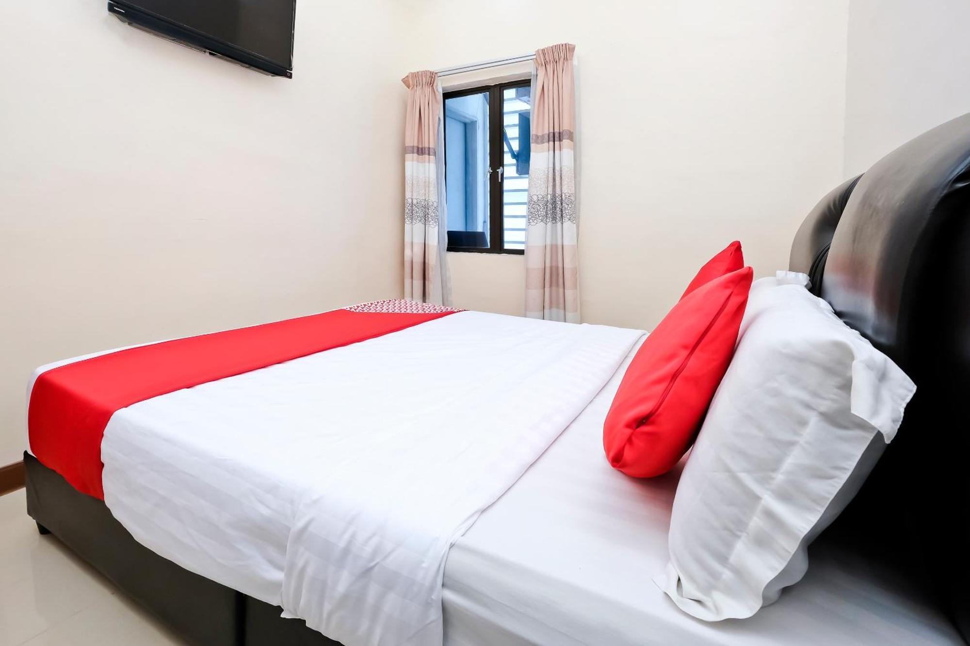 Oyo 714 Arina Hotel Bangi Kültér fotó