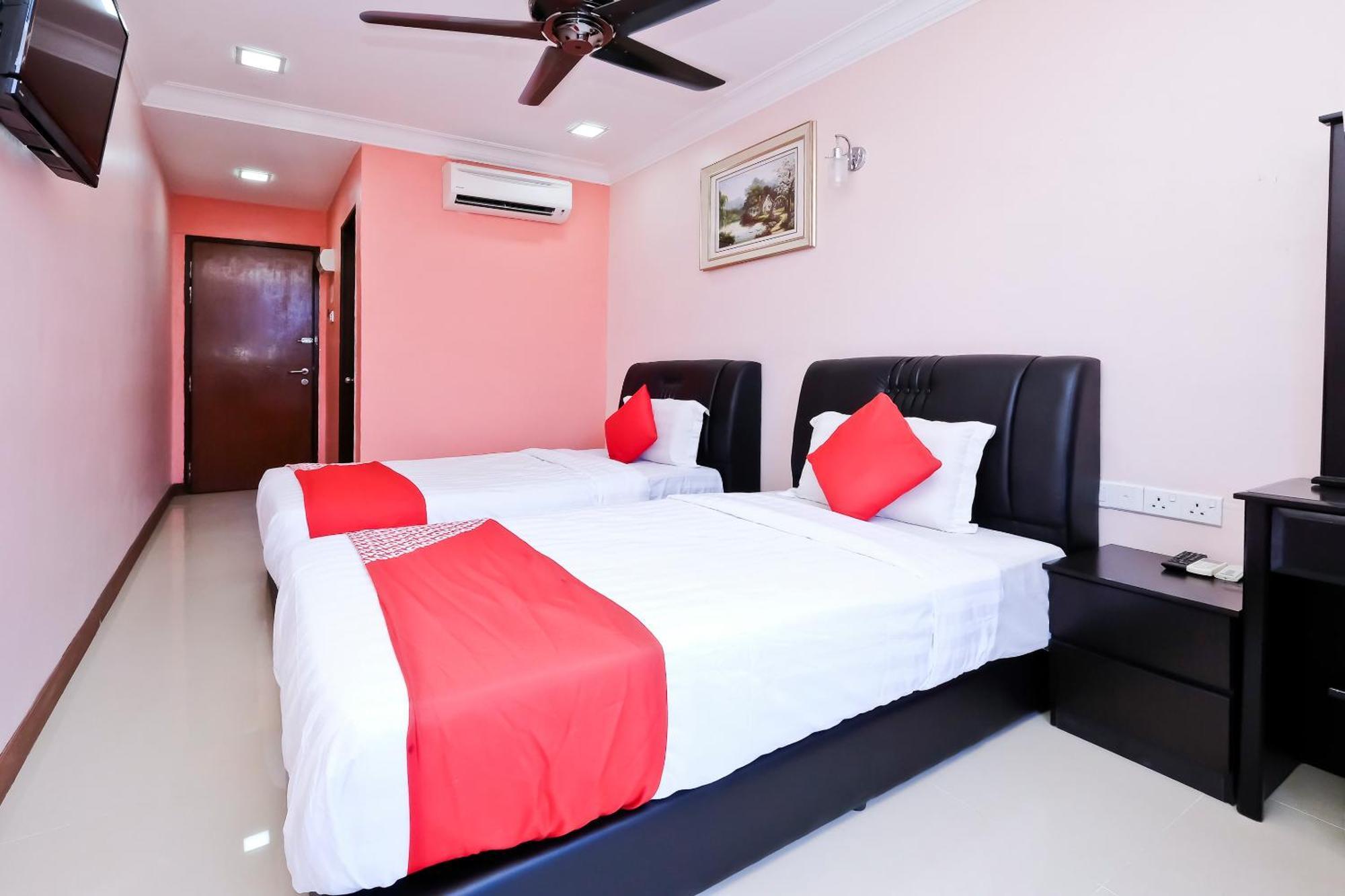 Oyo 714 Arina Hotel Bangi Kültér fotó