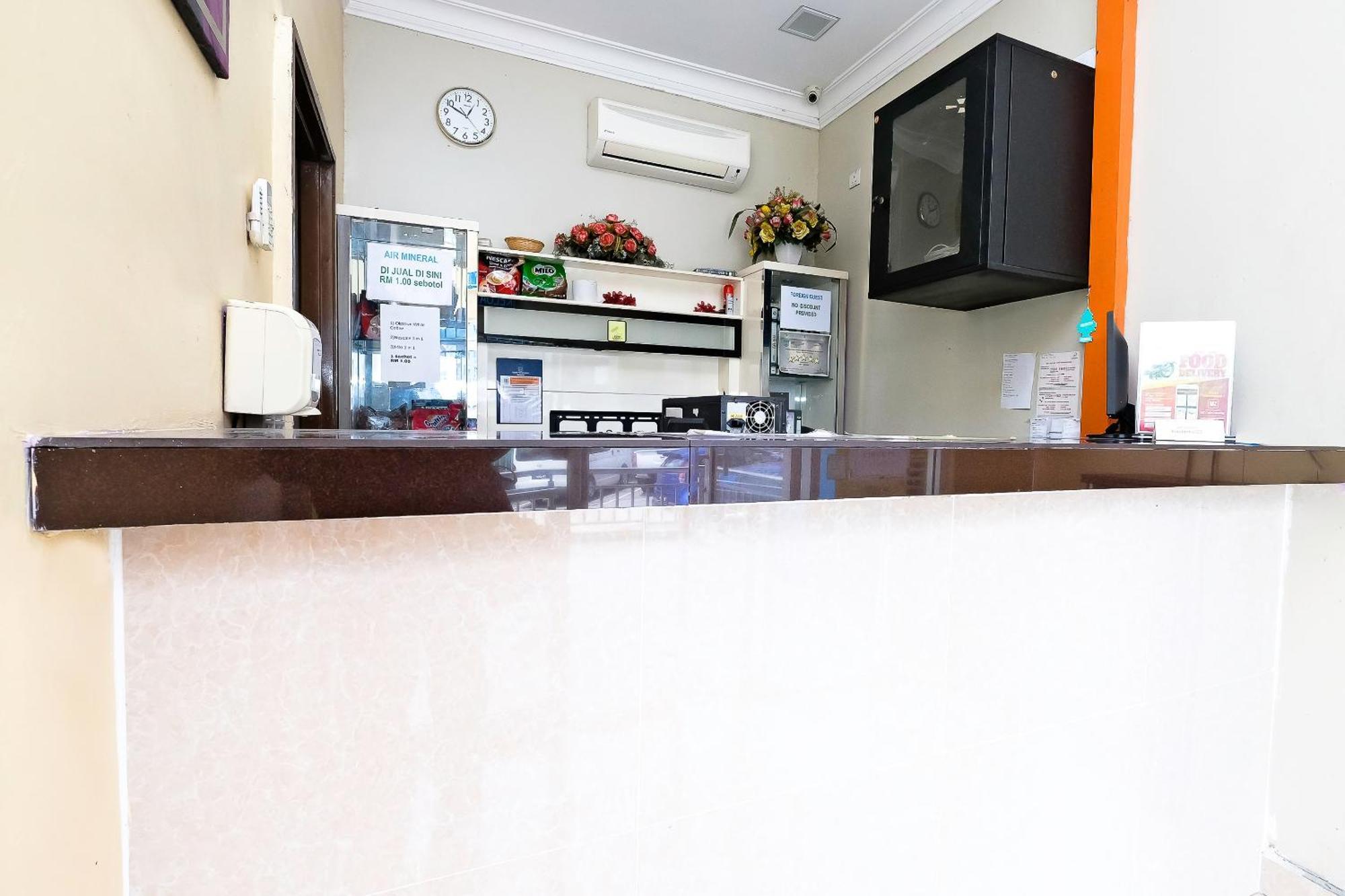 Oyo 714 Arina Hotel Bangi Kültér fotó