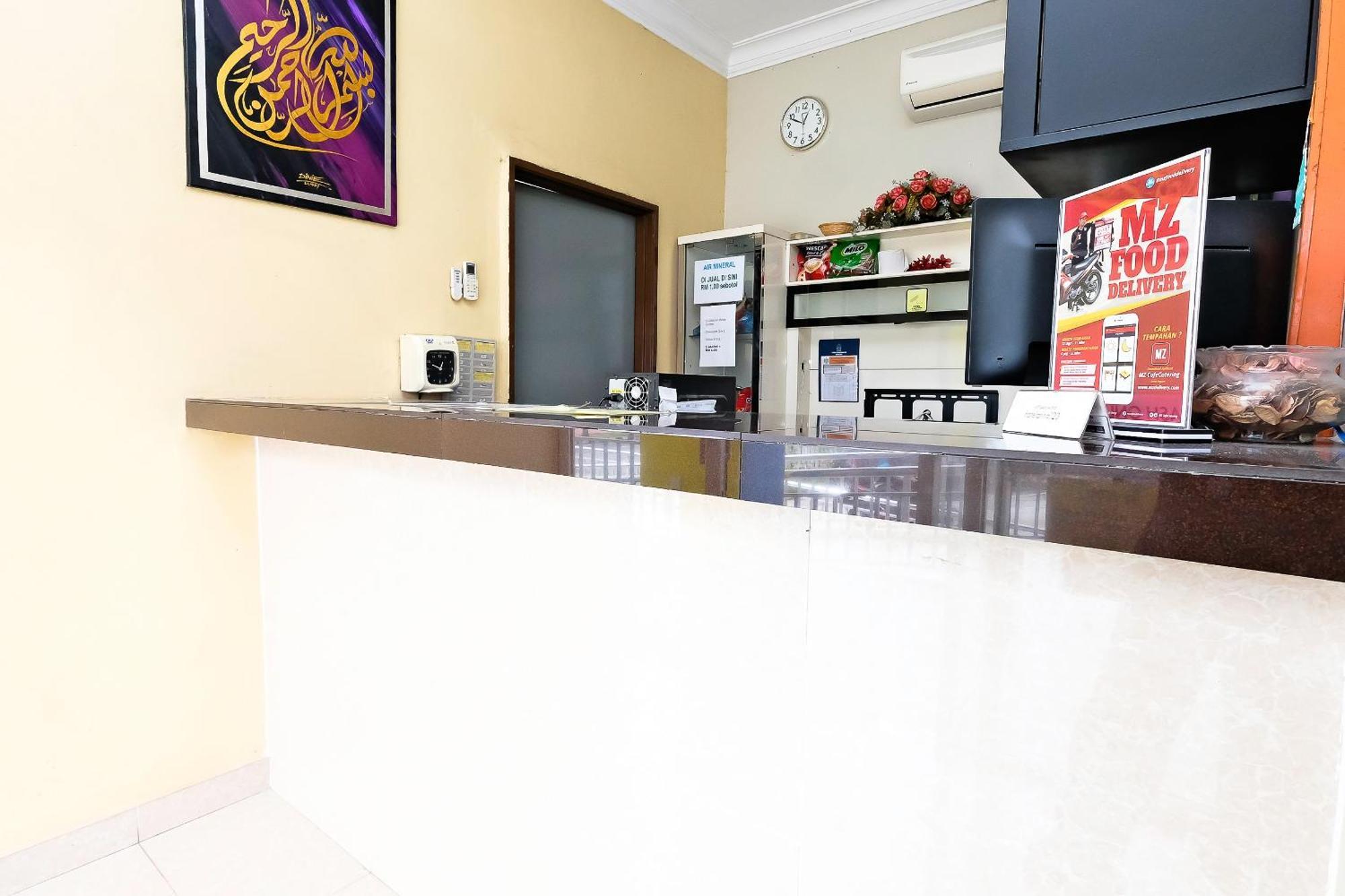 Oyo 714 Arina Hotel Bangi Kültér fotó