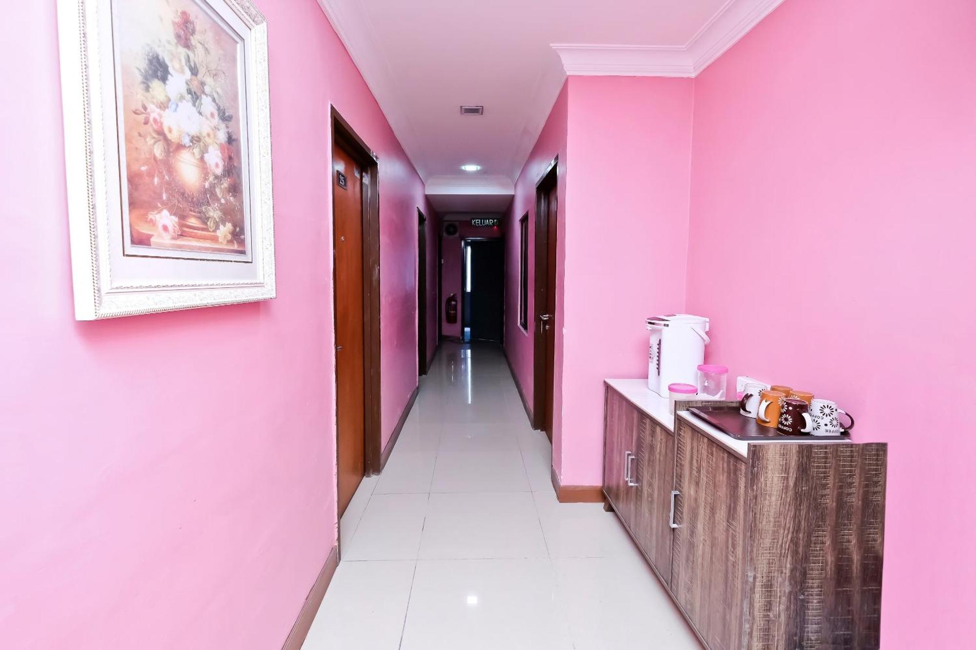 Oyo 714 Arina Hotel Bangi Kültér fotó